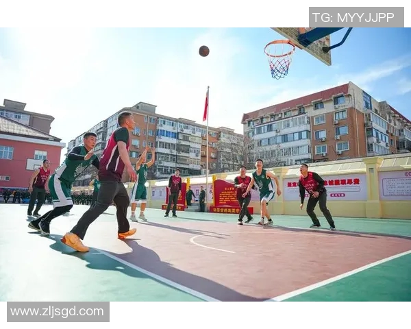 北京与天津球迷激情对抗赛揭幕球场内外的热血与友谊交织